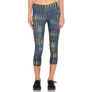 Patagonia Centered Yoga Capri Leggings Multi-Colored Graphic Size Medium VGC